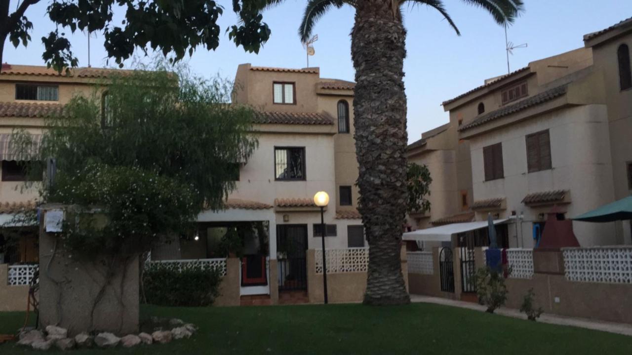 Despertar En Torrevieja Villa Bagian luar foto